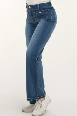Carmen bootleg jeans